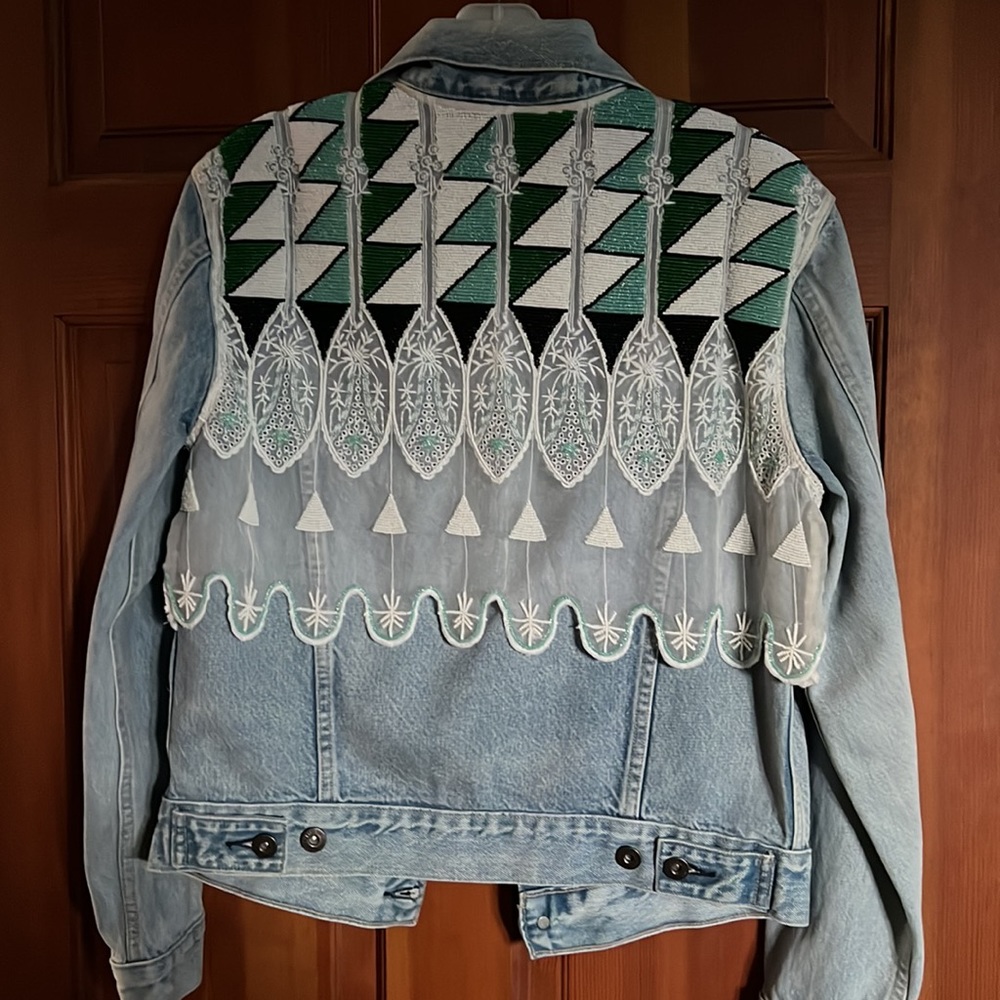New: Levi s hand beaded unique design jean jacket with lace - Picture 3 of 7